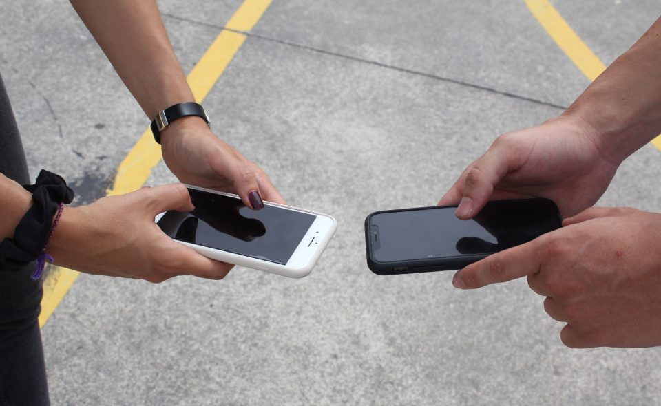 Un Celular, Más Conexión