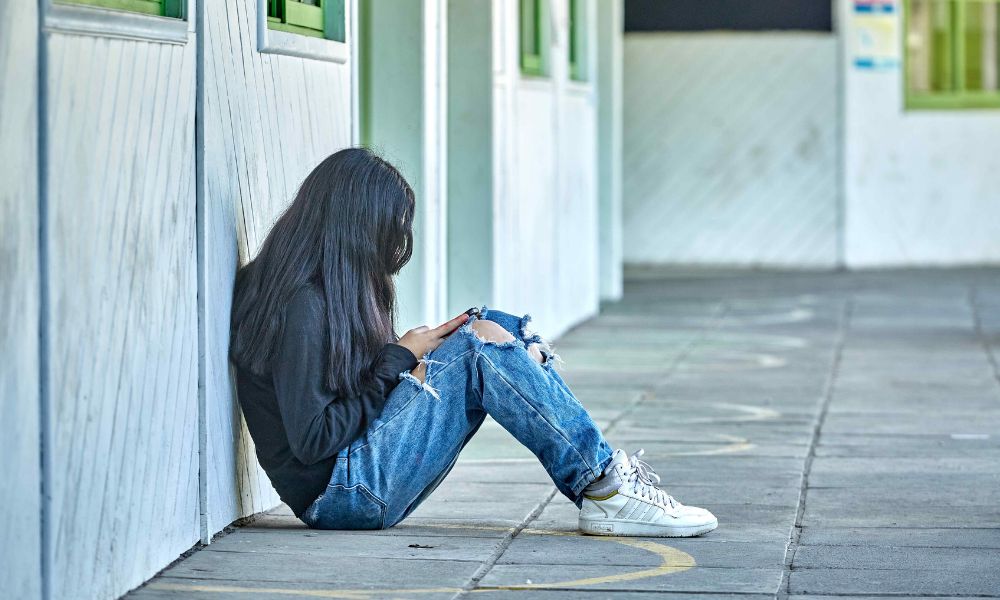 ¿Qué empuja a un estudiante a elegir la calle y dejar la escuela?