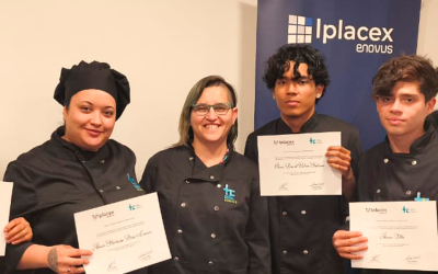 Súmate e IPLACEX: Acreditan a 31 estudiantes en Panadería y Banquetería