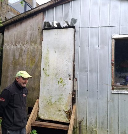 Sergio Peña, barredor de Ancud: ¡Ayudemos a mejorar su mediagua!