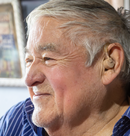 Víctor Barrientos: soledad y risas al fin del mundo