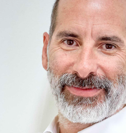 Juan Cristóbal Romero: Presenta su renuncia como director ejecutivo de Hogar de Cristo