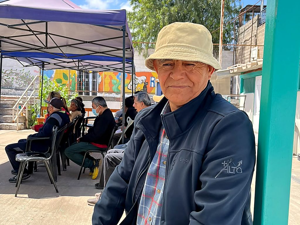 En la actualidad, Israel asiste al Centro Diurno para personas con discapacidad mental del Hogar de Cristo en Antofagasta.